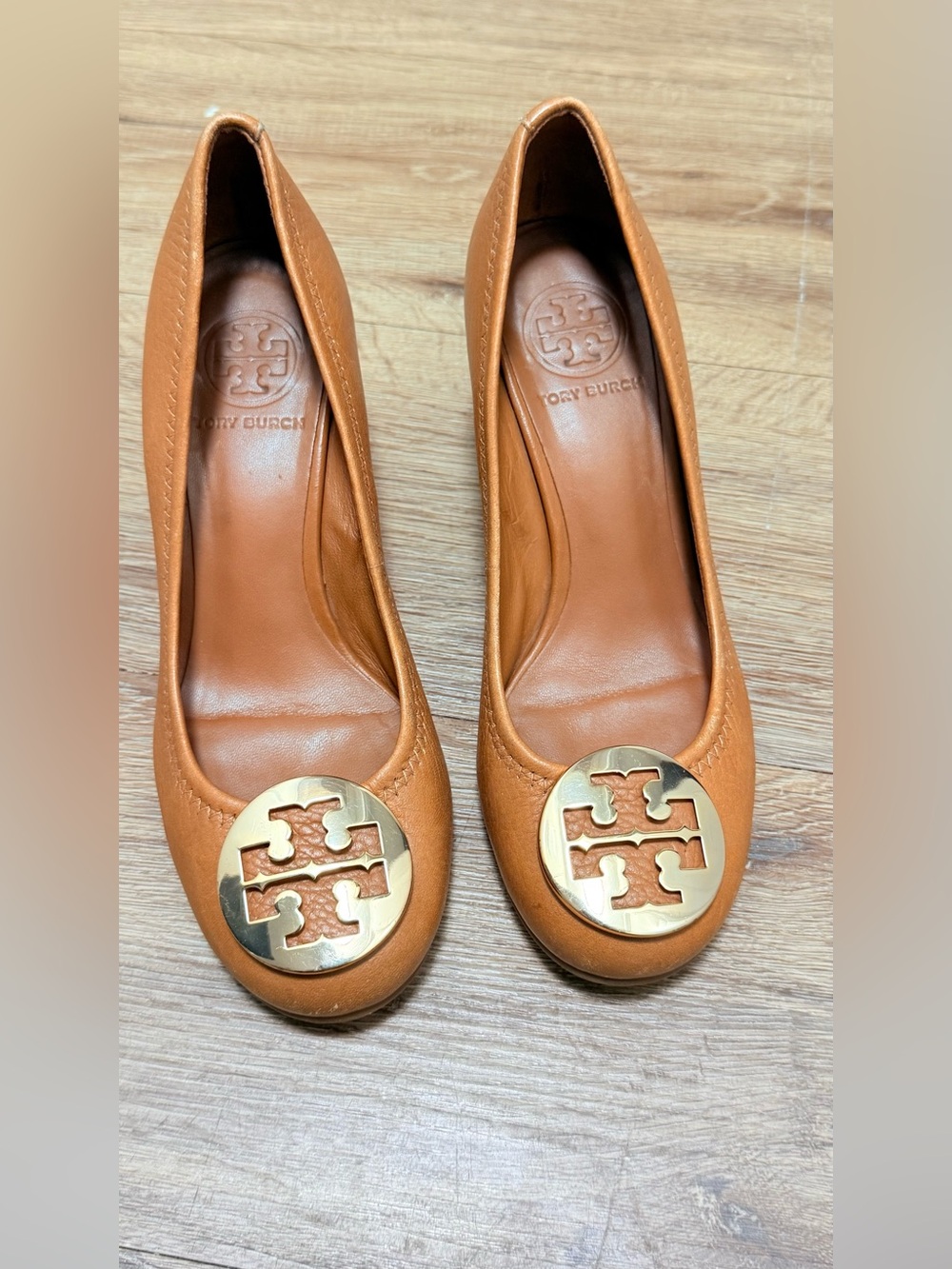 Tory Burch Caramel Leather Logo Ballet Flats with Gold Medallion
